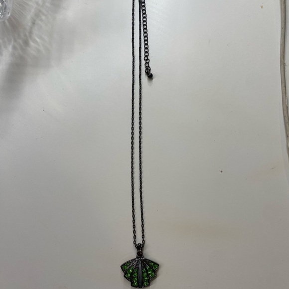 Gum Metal with Green Crystal Rhinestones Pendant Necklace 9” - Picture 3 of 7